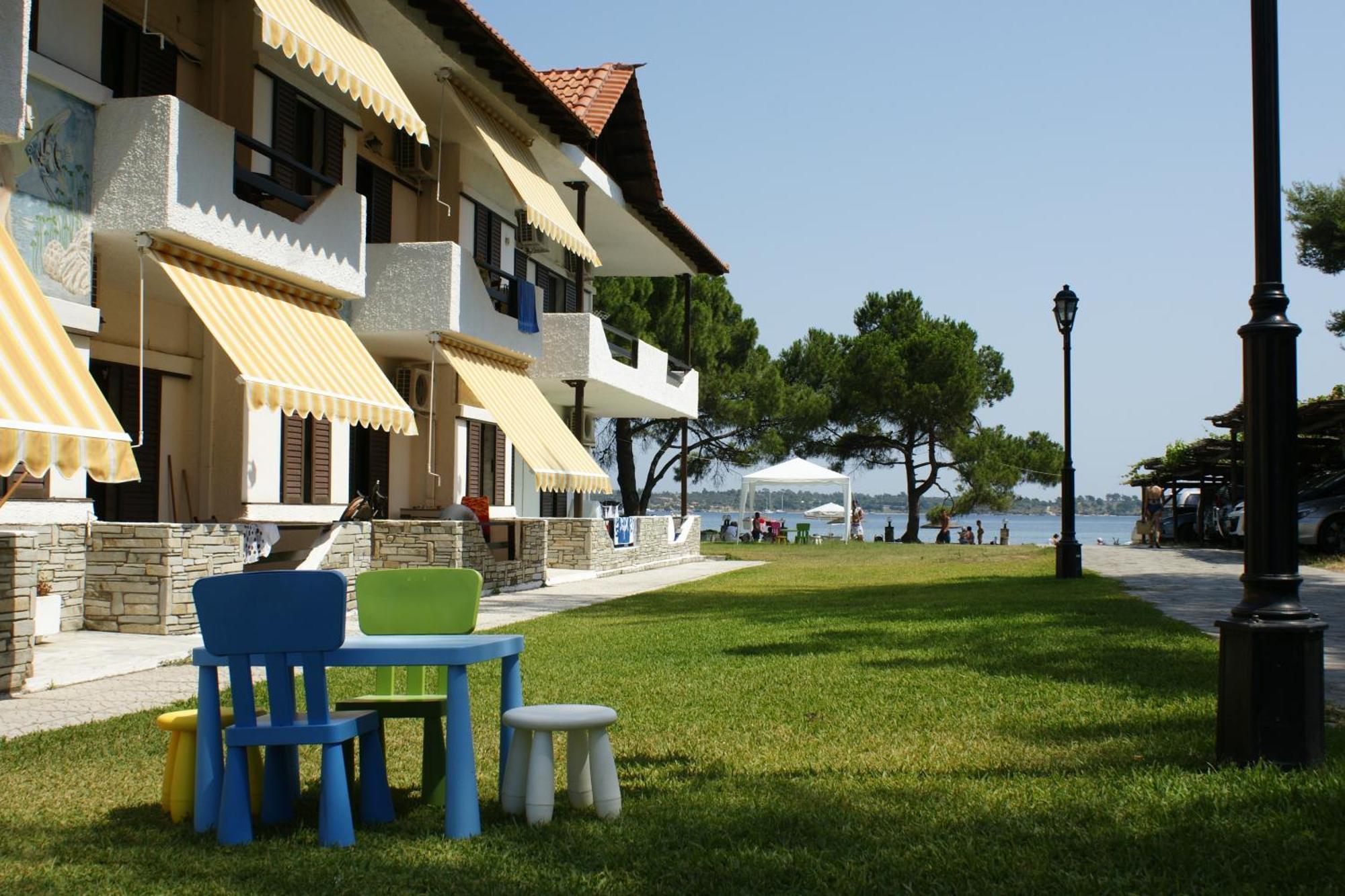 Haus Platanos Apartments & Bungalows By The Sea Vourvourou Extérieur photo