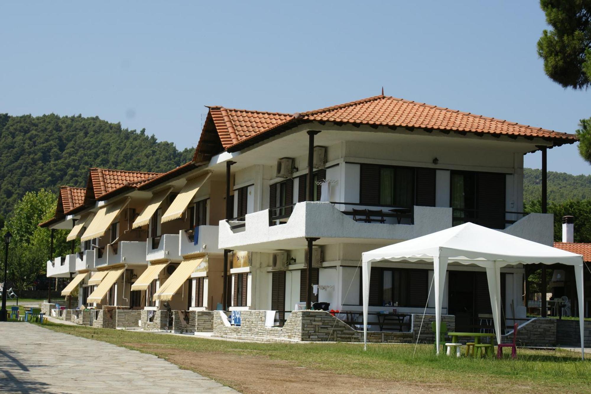 Haus Platanos Apartments & Bungalows By The Sea Vourvourou Extérieur photo