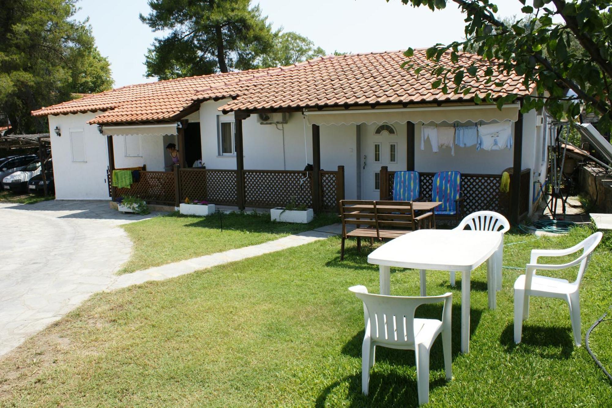 Haus Platanos Apartments & Bungalows By The Sea Vourvourou Extérieur photo